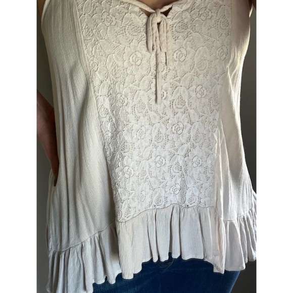 Women’s Torrid Cream colored top, Size 1 - Picture 4 of 12